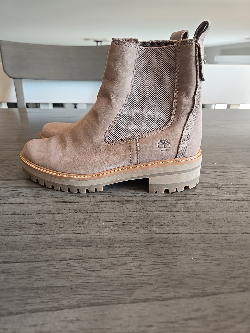 Timberland Women's Taupe Chelsea Lug Boot